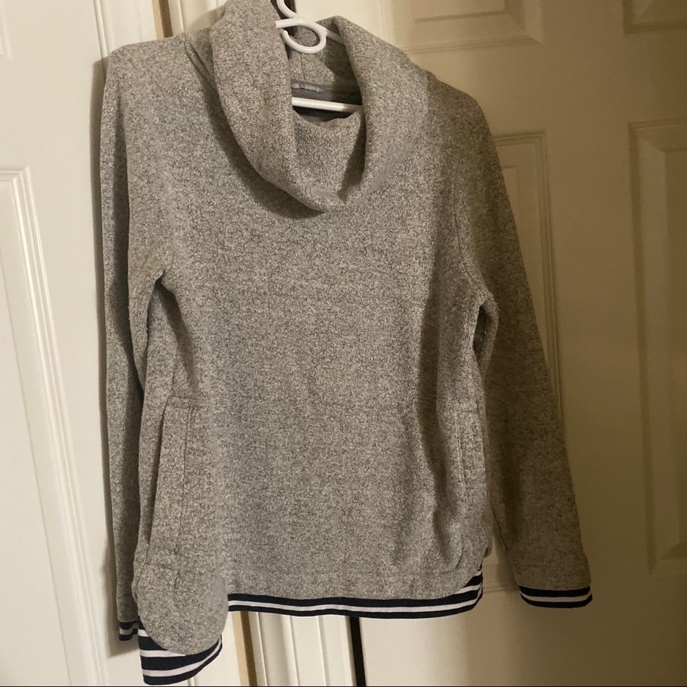 Tommy Hilfiger sweater